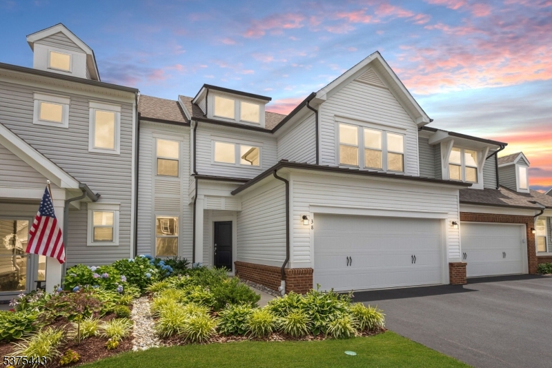 Florham Park Boro, New Jersey, 07932, United States, 2 Bedrooms Bedrooms, ,3 BathroomsBathrooms,Residential,For Sale,1917445