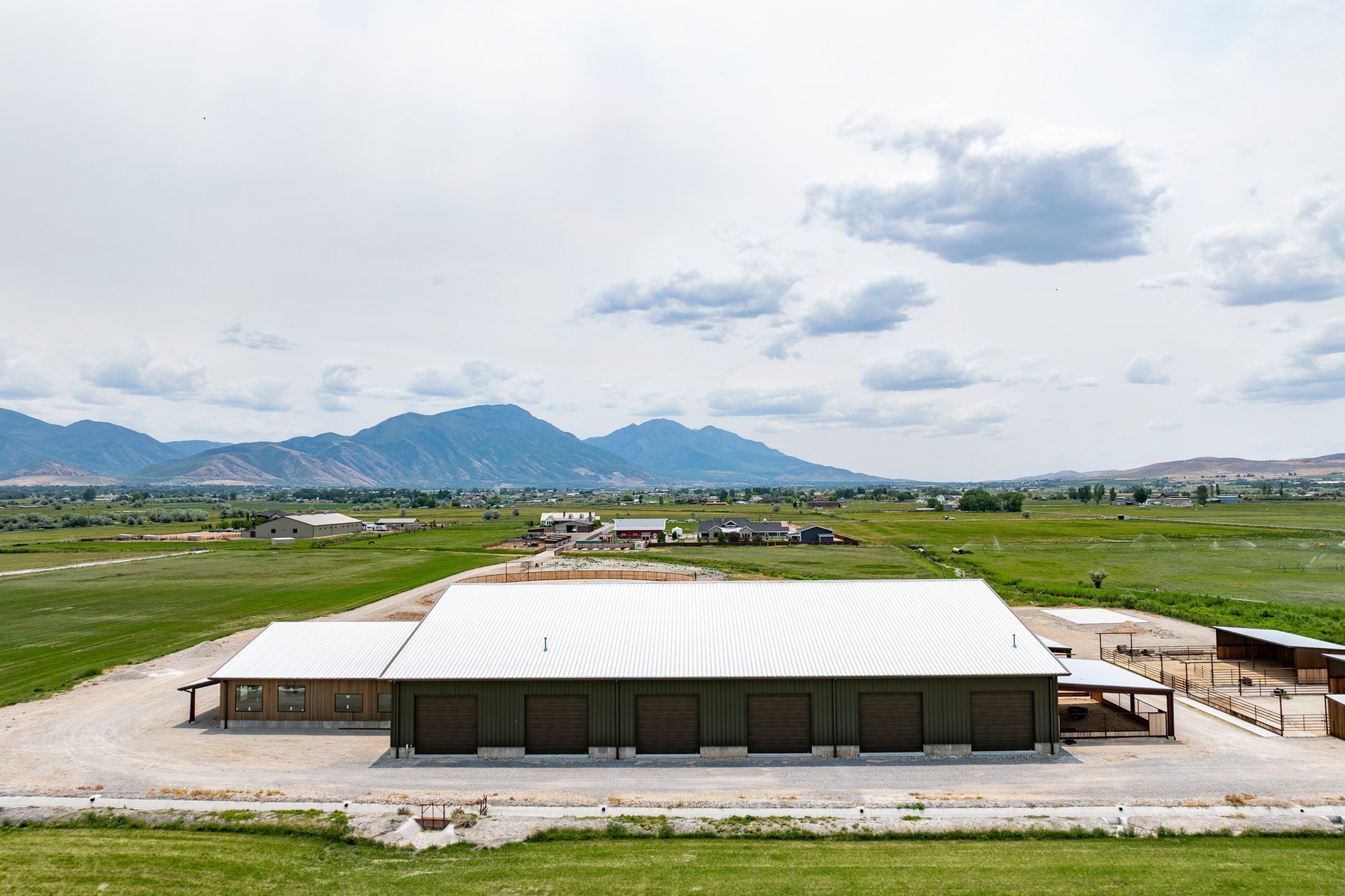  Refined Farmhouse Living with Professional Horse Facilities - 物件實景