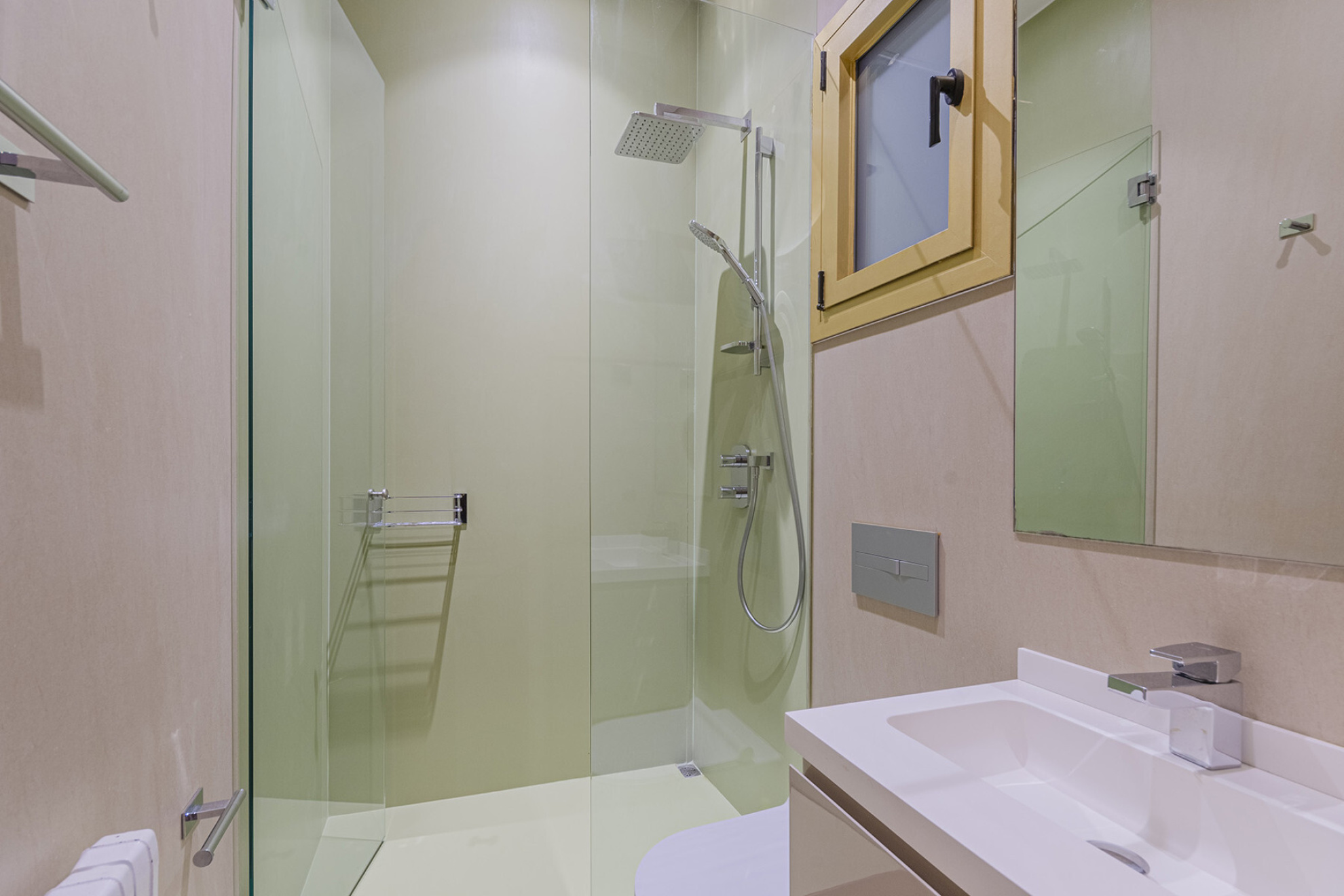 Renovated luxury house with terrace for sale in Eixample, Barcelona - 物件實景