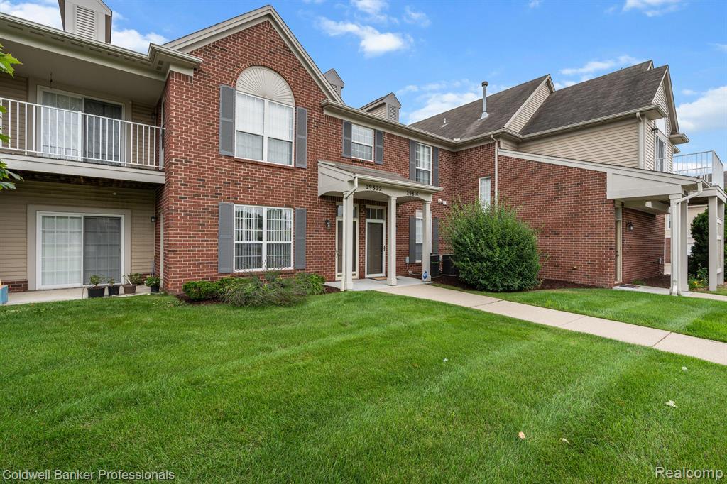 Heritage Pkwy, Warren, MI 48092 #1