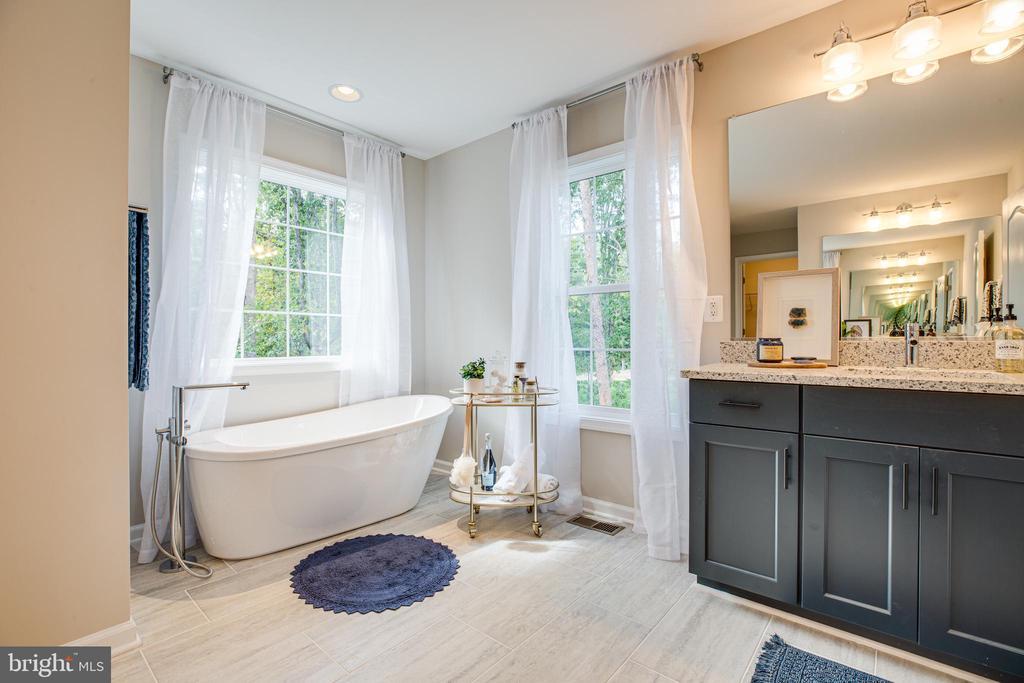 Spotsylvania, Virginia, 22551, United States, 6 Bedrooms Bedrooms, ,4 BathroomsBathrooms,Residential,For Sale,1916890
