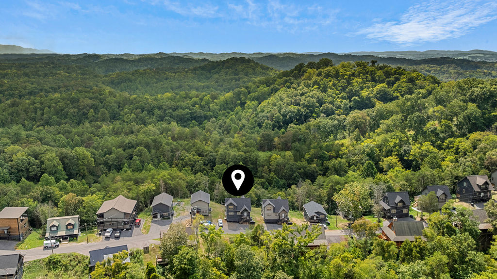 Sevierville, Tennessee, 37876, United States, 3 Bedrooms Bedrooms, ,4 BathroomsBathrooms,Residential,For Sale,1936996