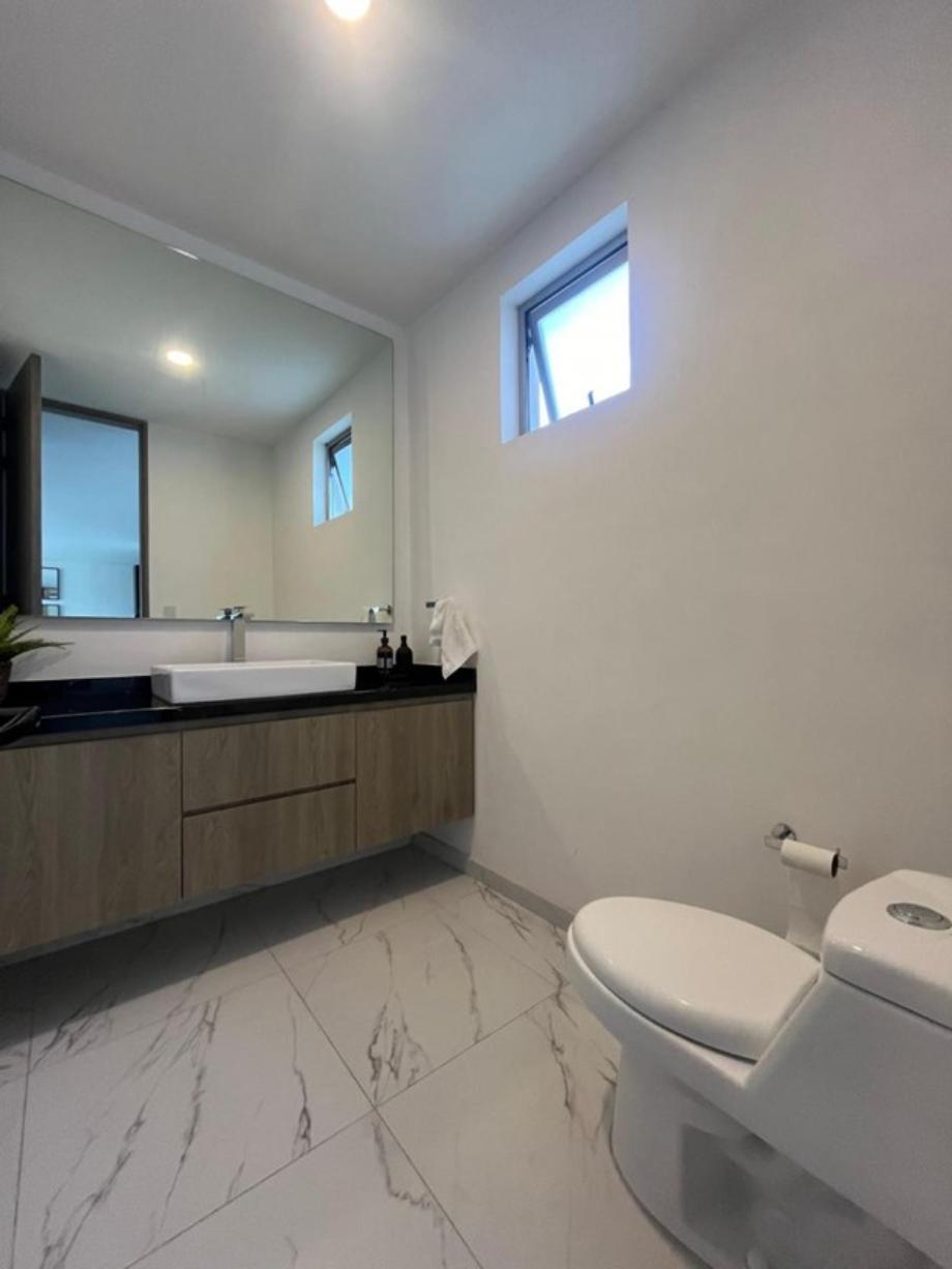 Metepec, Estado de méxico, 52172, Mexico, 3 Bedrooms Bedrooms, ,5 BathroomsBathrooms,Residential,For Sale,1804895