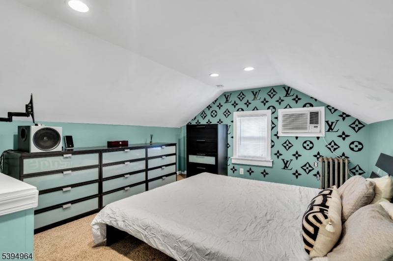 Roselle Park Boro, New Jersey, 07204, United States, 4 Bedrooms Bedrooms, ,1 BathroomBathrooms,Residential,For Sale,1987650