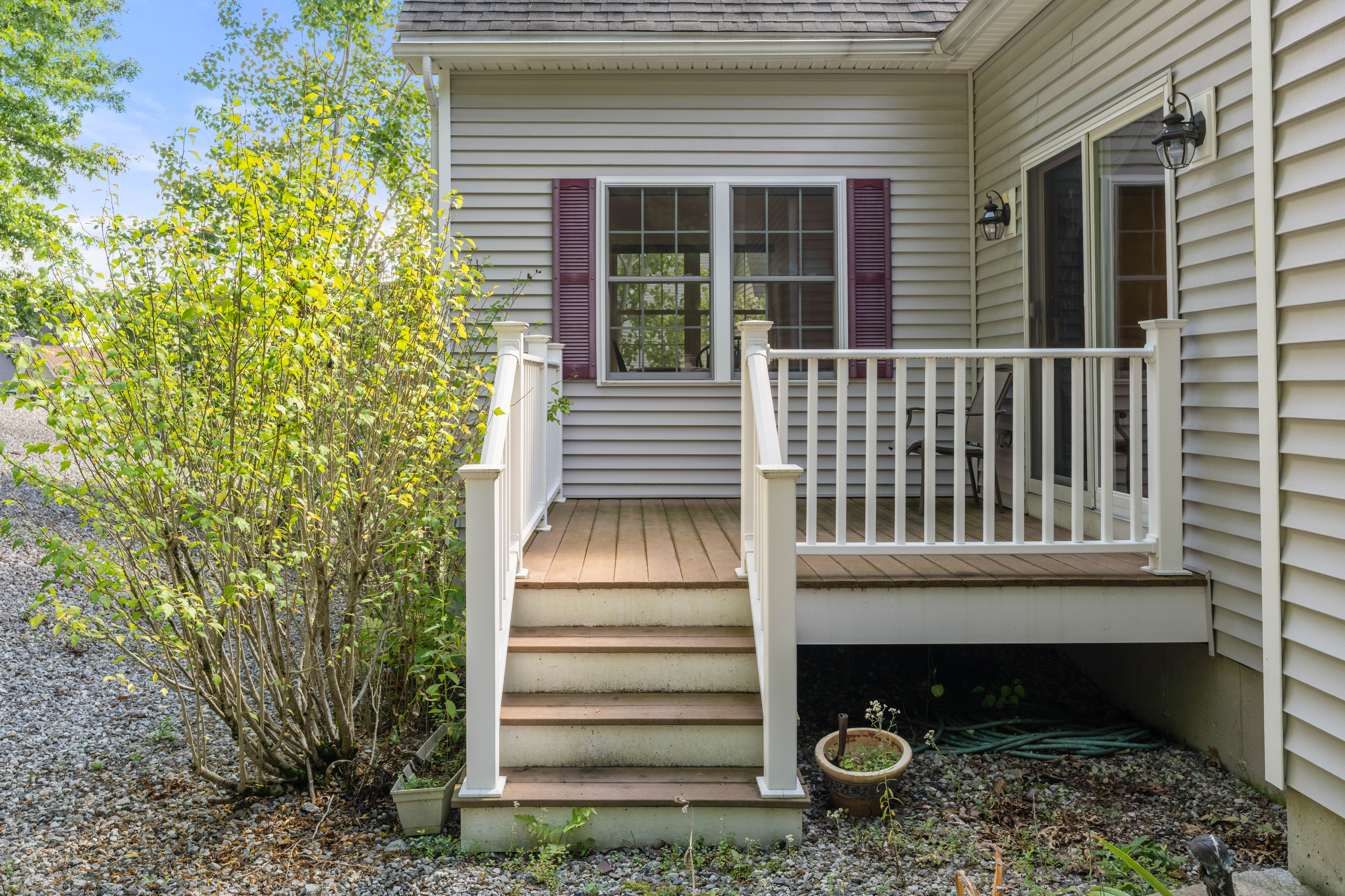  21 Steinbeck Street, Tyngsborough, MA, 01879 - 物件實景