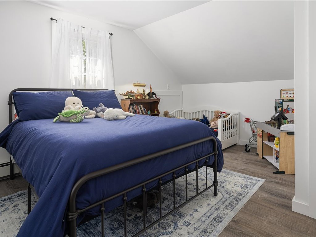Westerly, Rhode Island, 02891, United States, 5 Bedrooms Bedrooms, ,4 BathroomsBathrooms,Residential,For Sale,1906613
