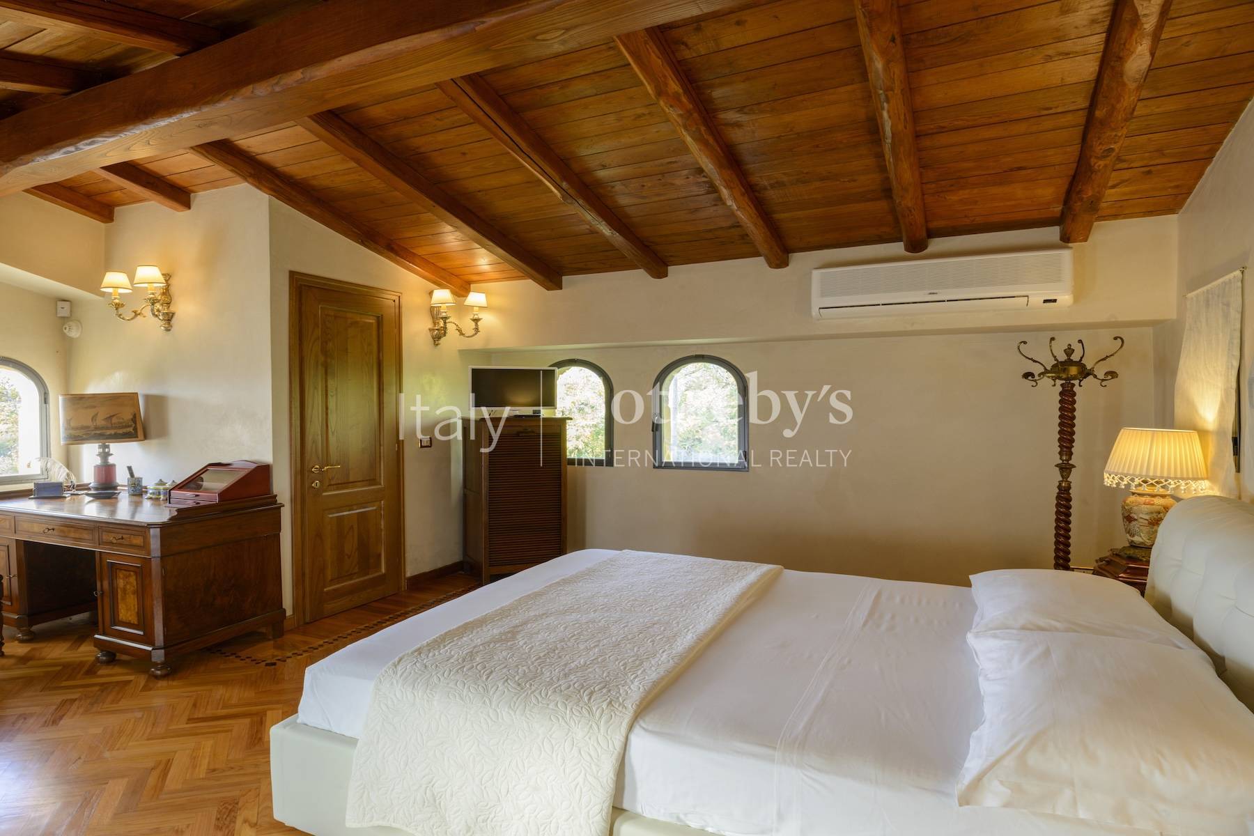  Prestigious Villa with Pool and Park in Mugello - 物件實景