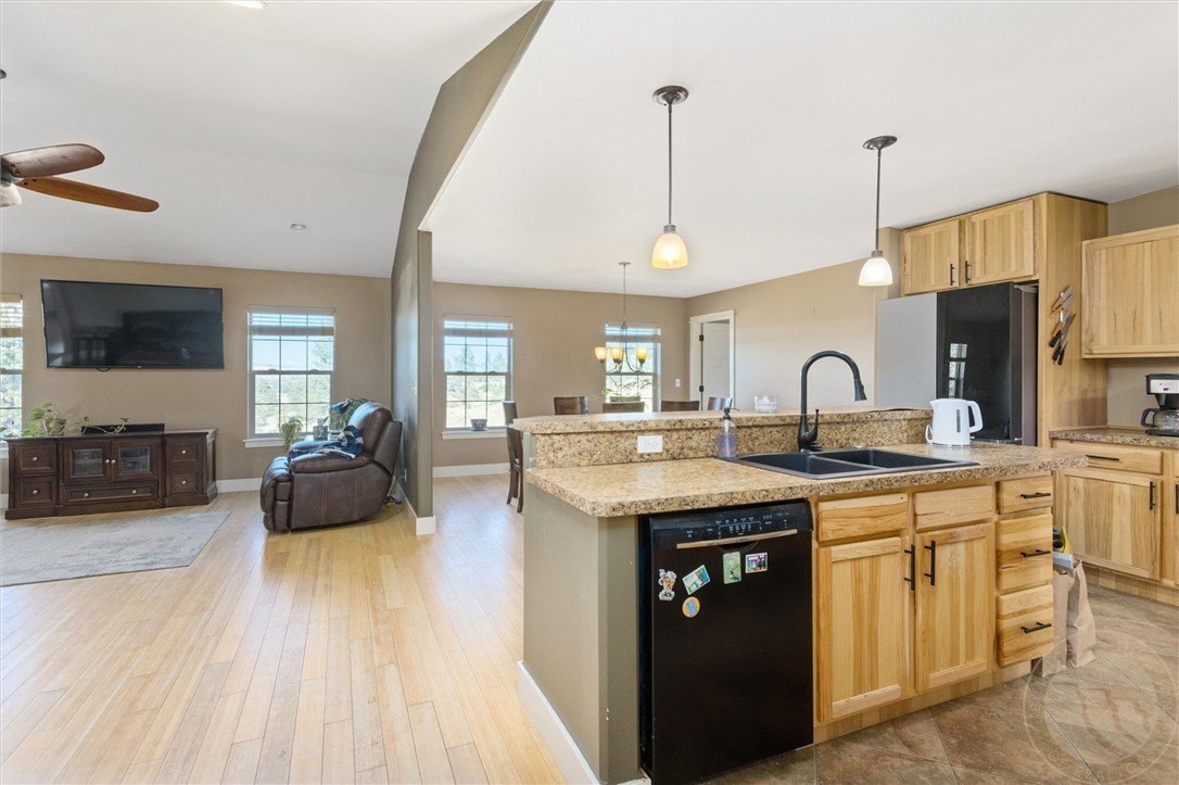 Laurel, Montana, 59044, United States, 4 Bedrooms Bedrooms, ,3 BathroomsBathrooms,Residential,For Sale,1982955