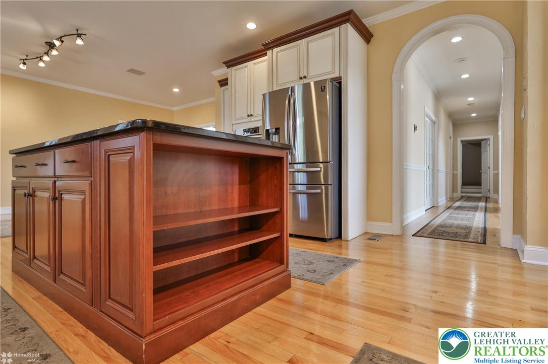 Palmer Twp, Pennsylvania, 18045, United States, 4 Bedrooms Bedrooms, ,4 BathroomsBathrooms,Residential,For Sale,1898728