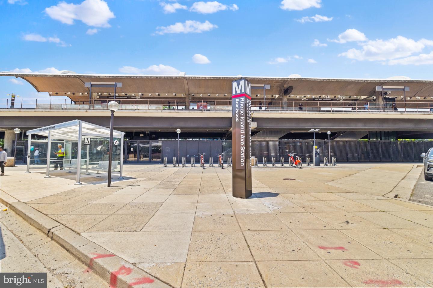 Washington, District of Columbia, 20002, United States, 3 Bedrooms Bedrooms, ,2 BathroomsBathrooms,Residential,For Sale,1964889