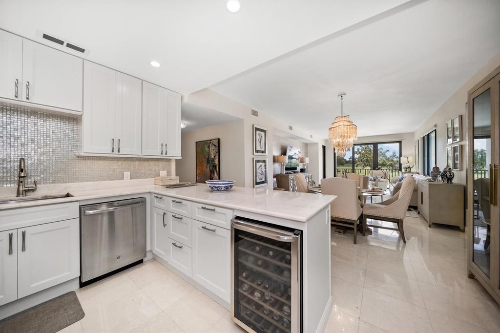 Belleair, Florida, 33756, United States, 2 Bedrooms Bedrooms, ,2 BathroomsBathrooms,Residential,For Sale,1877126