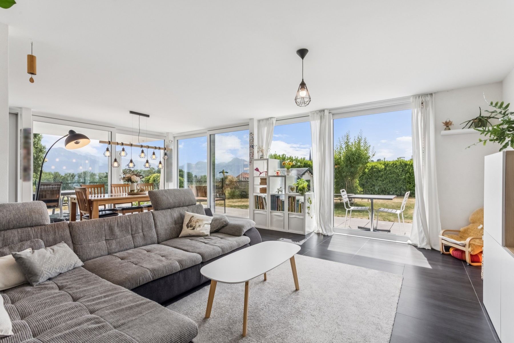  4.5-room apartment with a private garden and breathtaking views of Moléson - 物件實景