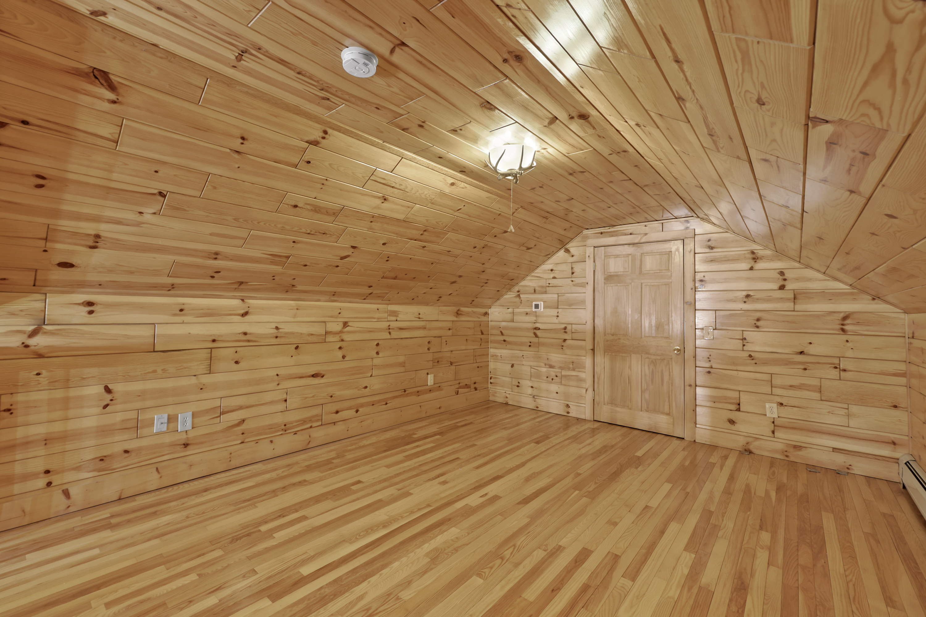  Berkshires Log Home Retreat with Wildlife Pond & Guest Apartment - 物件實景