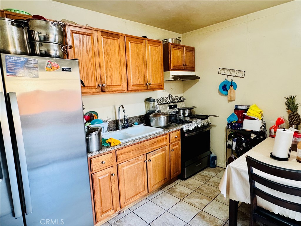 Los Angeles, California, 90023, United States, 4 Bedrooms Bedrooms, ,3 BathroomsBathrooms,Residential,For Sale,2013063