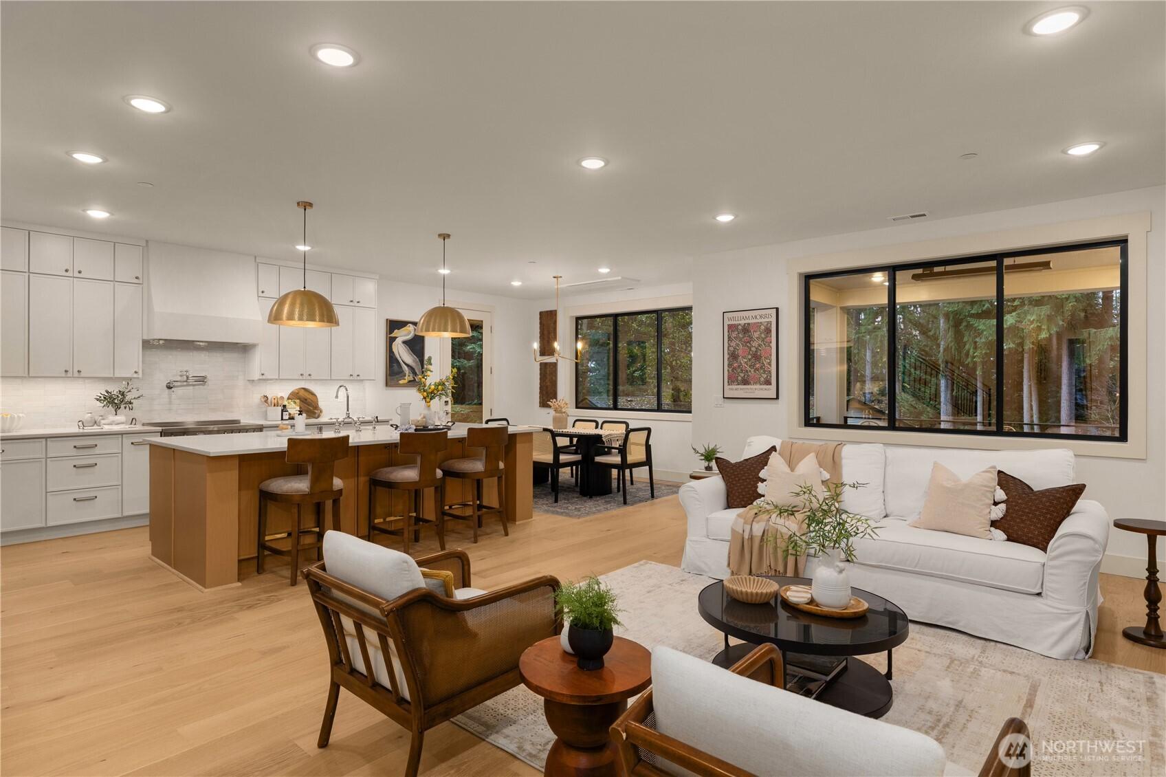 BELLEVUE, Washington, 98006, United States, 4 Bedrooms Bedrooms, ,3 BathroomsBathrooms,Residential,For Sale,1999866