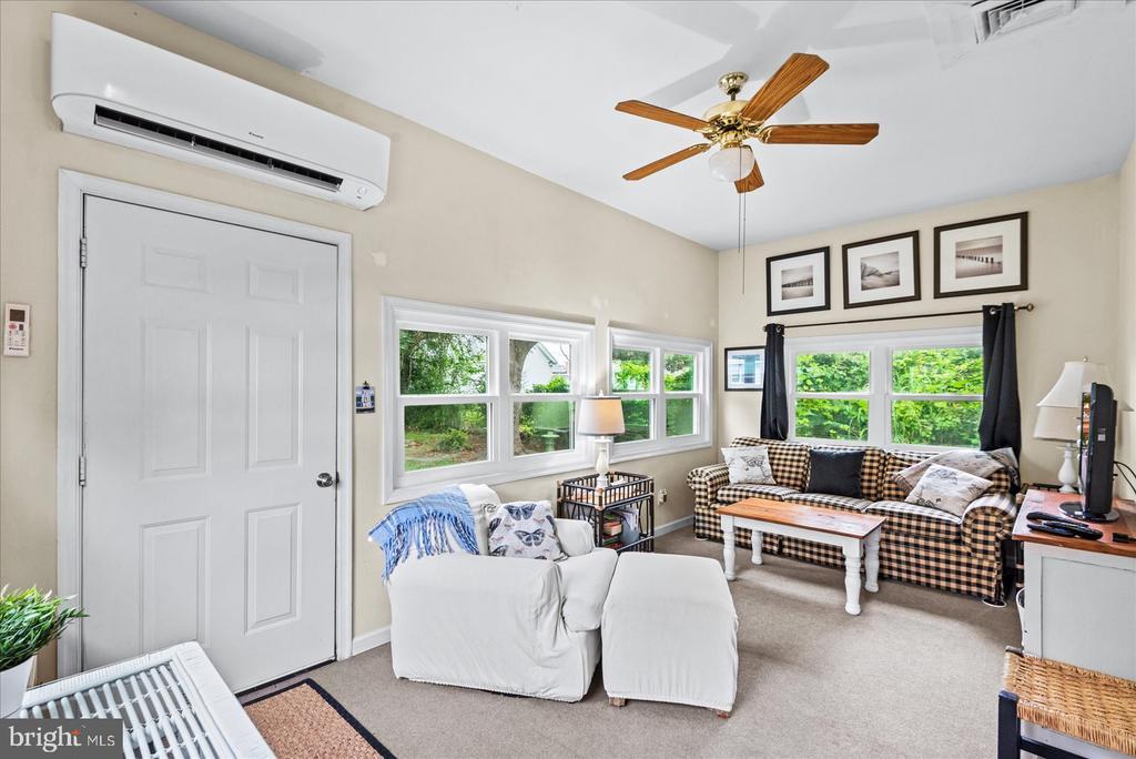 Colonial Beach, Virginia, 22443, United States, 4 Bedrooms Bedrooms, ,2 BathroomsBathrooms,Residential,For Sale,1926238