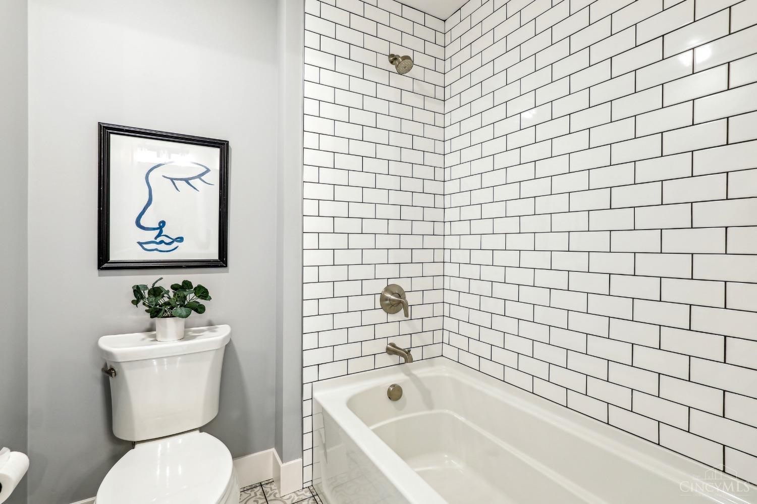 Cincinnati, Ohio, 45202, United States, 4 Bedrooms Bedrooms, ,5 BathroomsBathrooms,Residential,For Sale,1901834