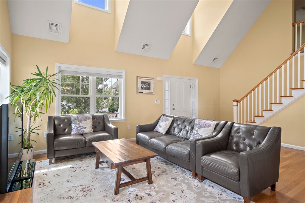 Rockland, Massachusetts, 02370, United States, 4 Bedrooms Bedrooms, ,3 BathroomsBathrooms,Residential,For Sale,1898711