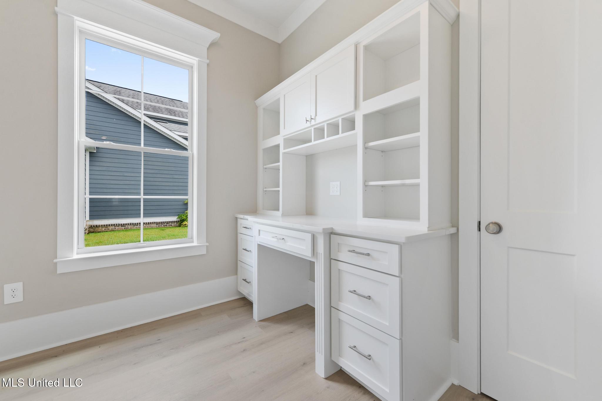 Gulfport, Mississippi, 39503, United States, 3 Bedrooms Bedrooms, ,2 BathroomsBathrooms,Residential,For Sale,1784044