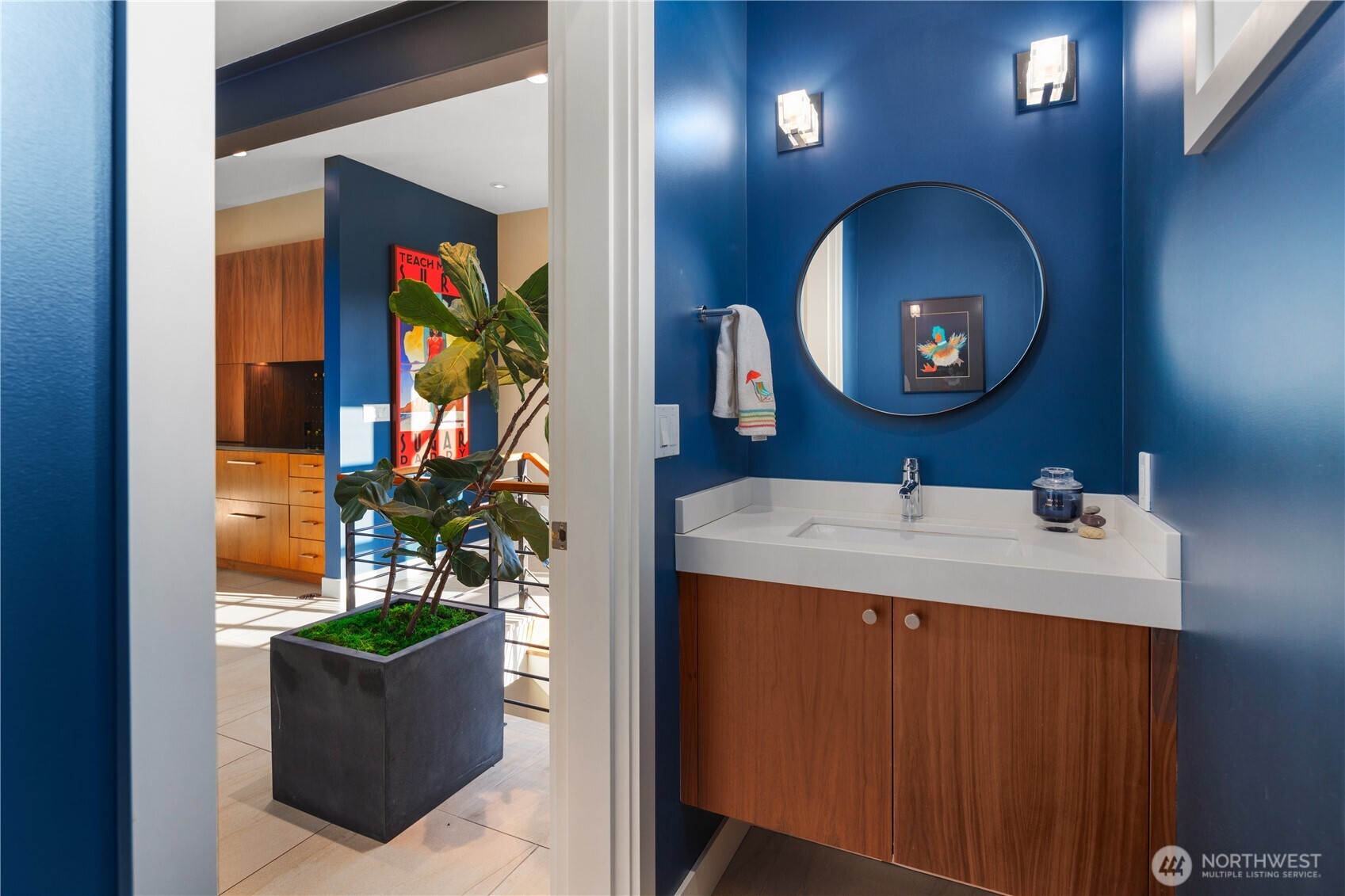 Seattle, Washington, 98102, United States, 3 Bedrooms Bedrooms, ,2 BathroomsBathrooms,Residential,For Sale,1807048