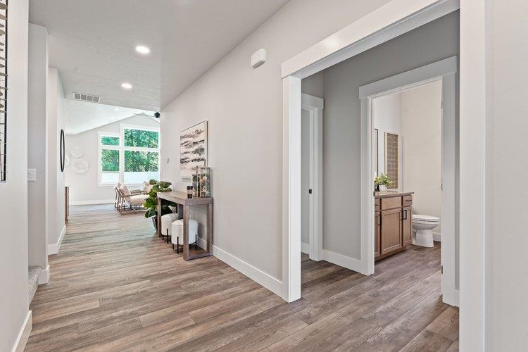 Colbert, Washington, 99005, United States, 4 Bedrooms Bedrooms, ,3 BathroomsBathrooms,Residential,For Sale,1890312