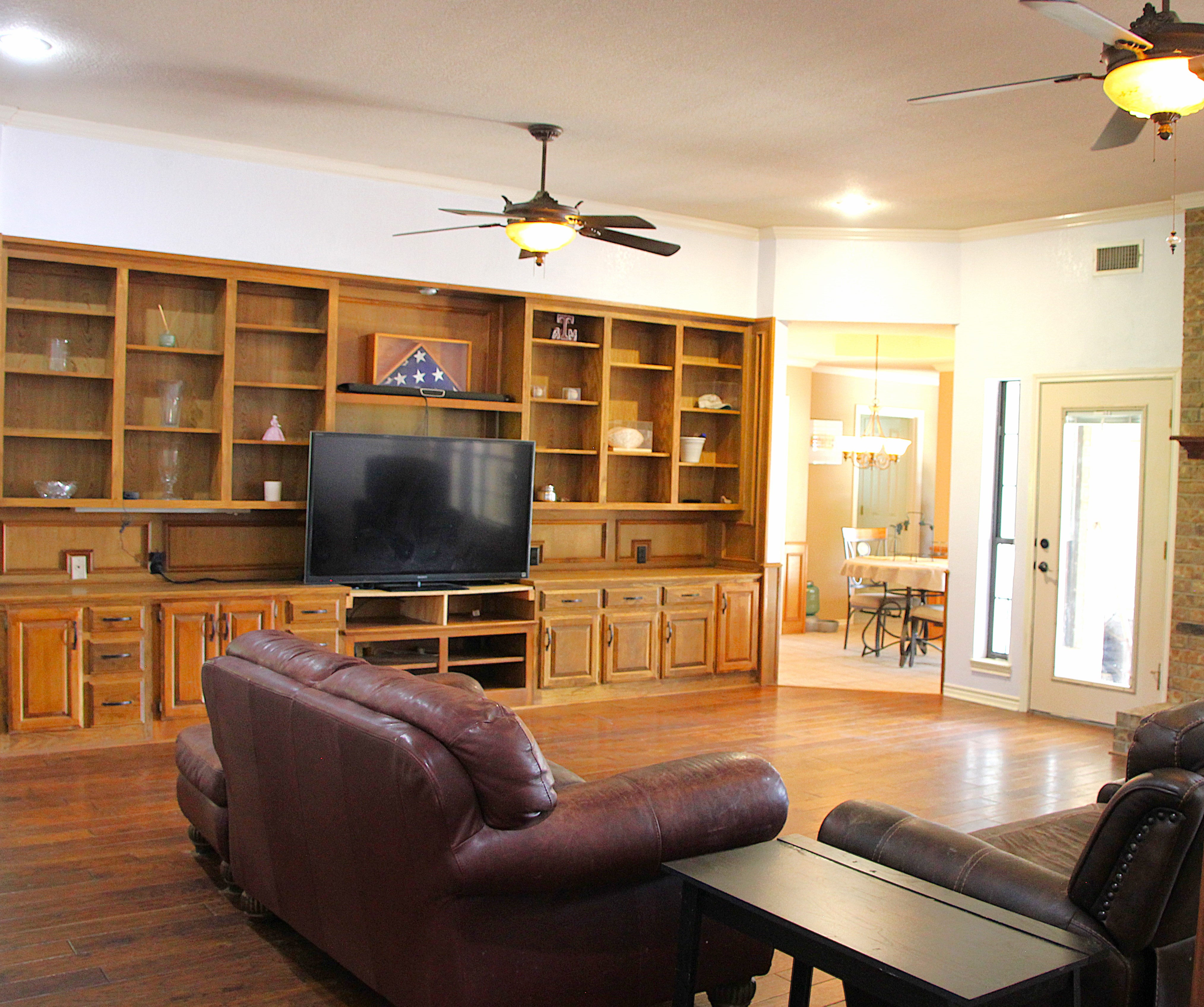 Sherman, Texas, 75495, United States, 4 Bedrooms Bedrooms, ,3 BathroomsBathrooms,Residential,For Sale,1913206