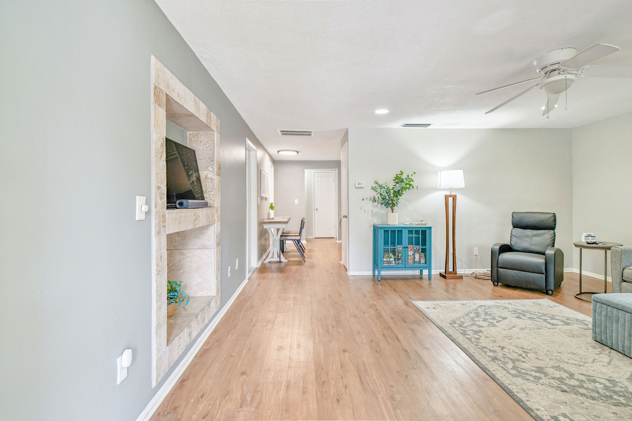 Dunedin, Florida, 34698, United States, 2 Bedrooms Bedrooms, ,1 BathroomBathrooms,Residential,For Sale,1983478