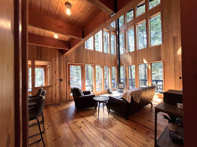Lake Almanor West, California, 96920, United States, 5 Bedrooms Bedrooms, ,3 BathroomsBathrooms,Residential,For Sale,1949683