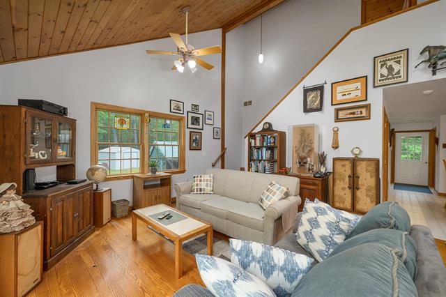 Epsom, New Hampshire, 03234, United States, 2 Bedrooms Bedrooms, ,1 BathroomBathrooms,Residential,For Sale,1861346
