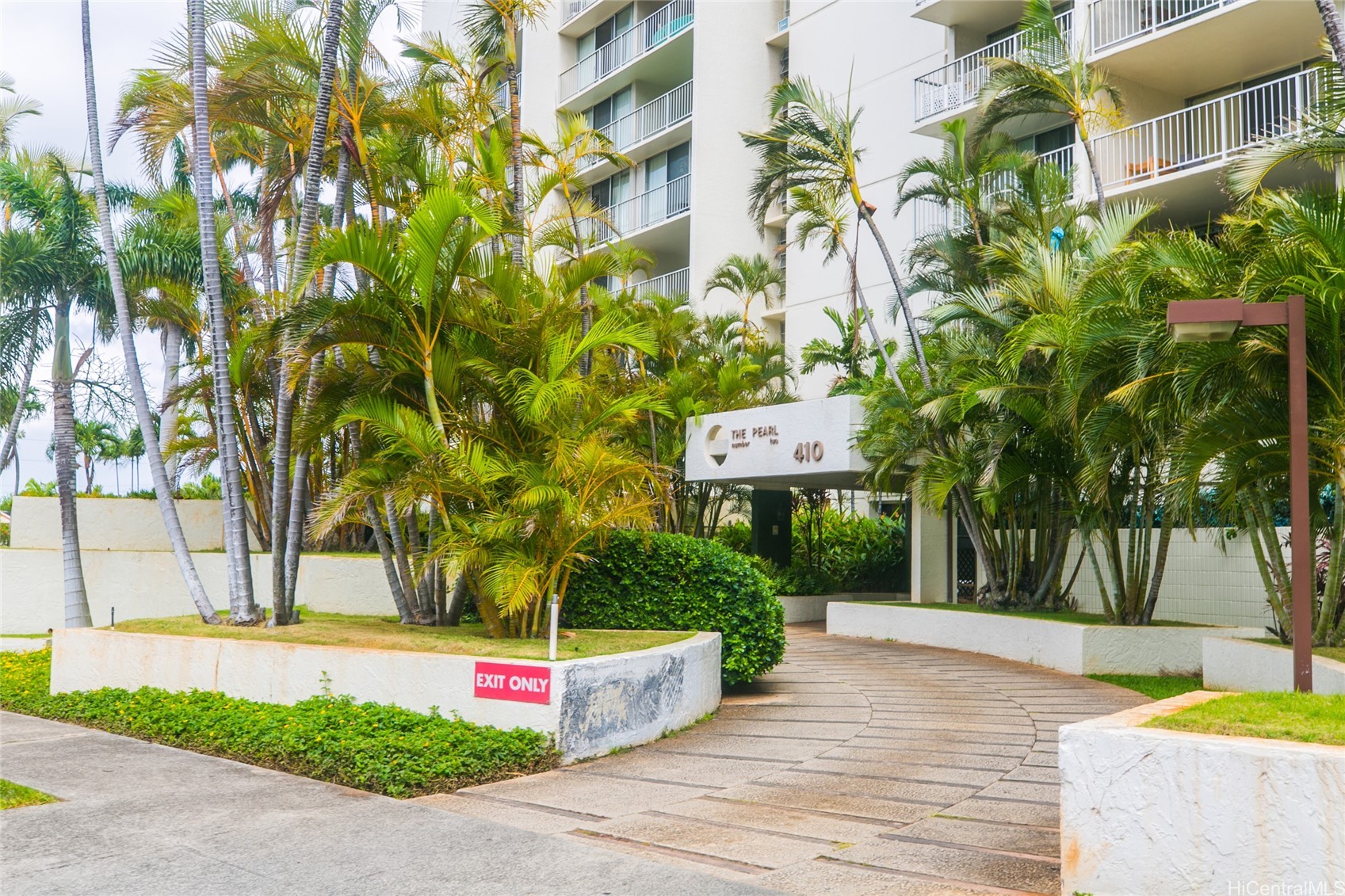 Aiea, Hawaii, 96701, United States, 2 Bedrooms Bedrooms, ,1 BathroomBathrooms,Residential,For Sale,1942084