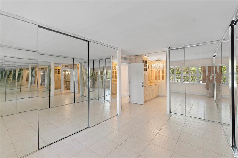 Lauderdale By The Sea, Florida, 33308, United States, 2 Bedrooms Bedrooms, ,2 BathroomsBathrooms,Residential,For Sale,1898422