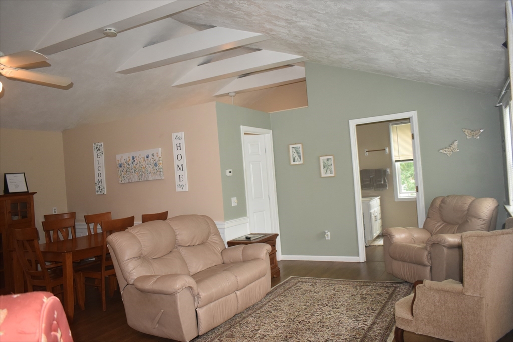 Spencer, Massachusetts, 01562, United States, 5 Bedrooms Bedrooms, ,4 BathroomsBathrooms,Residential,For Sale,1973869