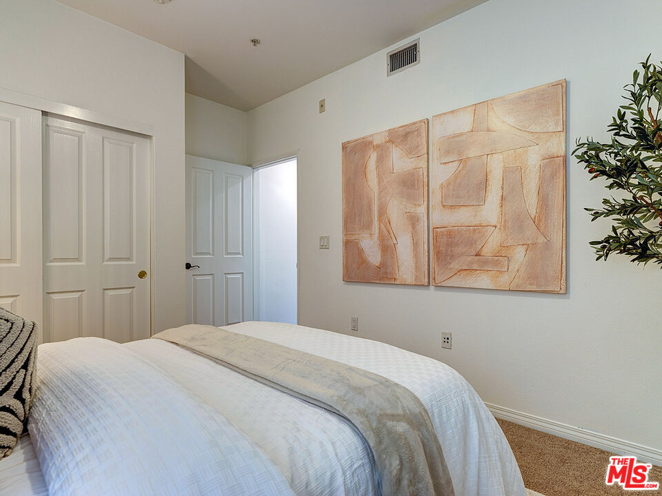 Playa Vista, California, 90094, United States, 2 Bedrooms Bedrooms, ,2 BathroomsBathrooms,Residential,For Sale,1917212