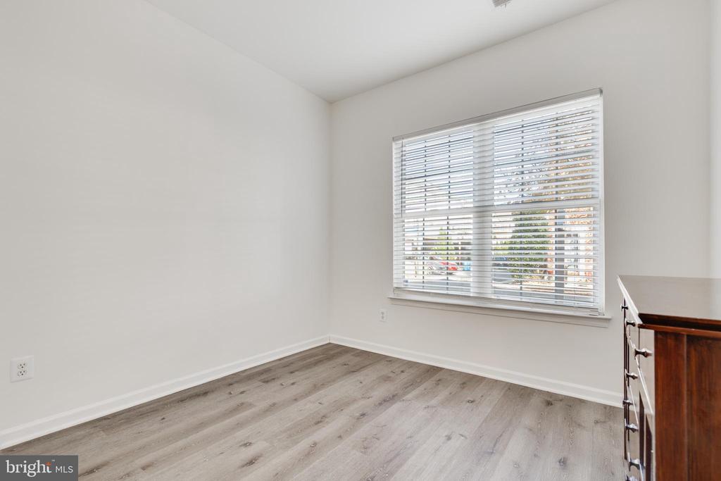 Chantilly, Virginia, 20152, United States, 4 Bedrooms Bedrooms, ,3 BathroomsBathrooms,Residential,For Sale,1988850