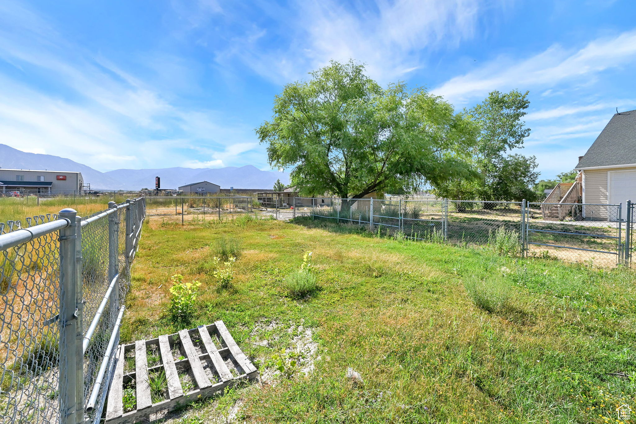 Farr West, Utah, 84404, United States, 4 Bedrooms Bedrooms, ,3 BathroomsBathrooms,Residential,For Sale,1891966