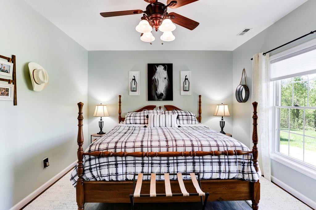 Warne, North Carolina, 28909, United States, 3 Bedrooms Bedrooms, ,3 BathroomsBathrooms,Residential,For Sale,1878165