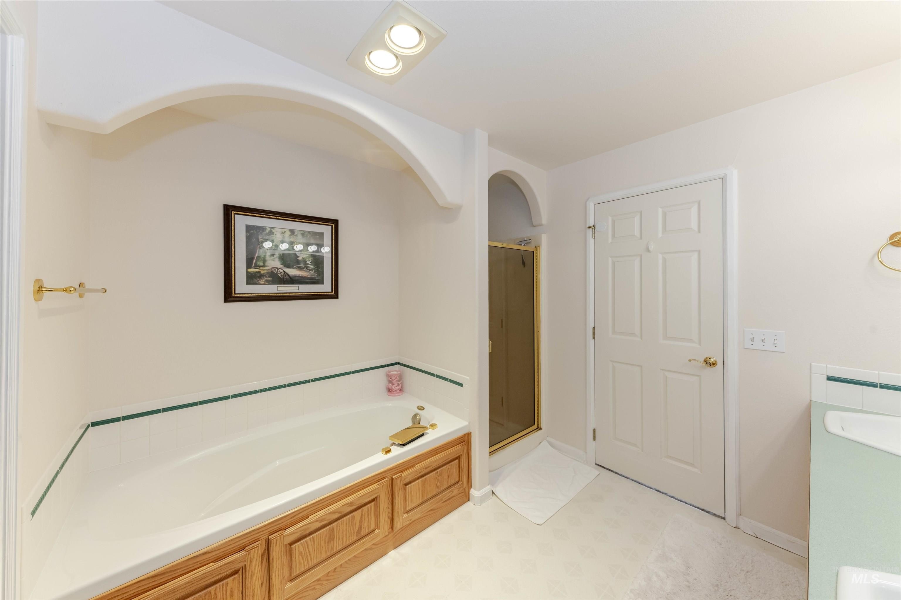Lewiston, Idaho, 83501, United States, 4 Bedrooms Bedrooms, ,3 BathroomsBathrooms,Residential,For Sale,1936984