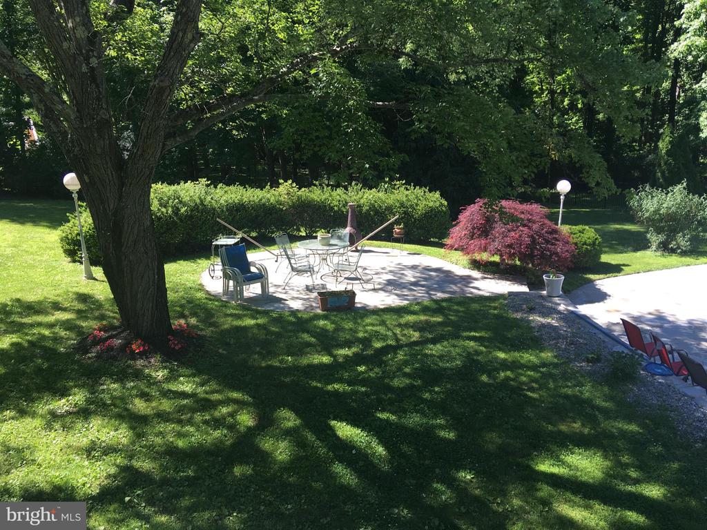 Manalapan, New Jersey, 07726, United States, 4 Bedrooms Bedrooms, ,3 BathroomsBathrooms,Residential,For Sale,1977745