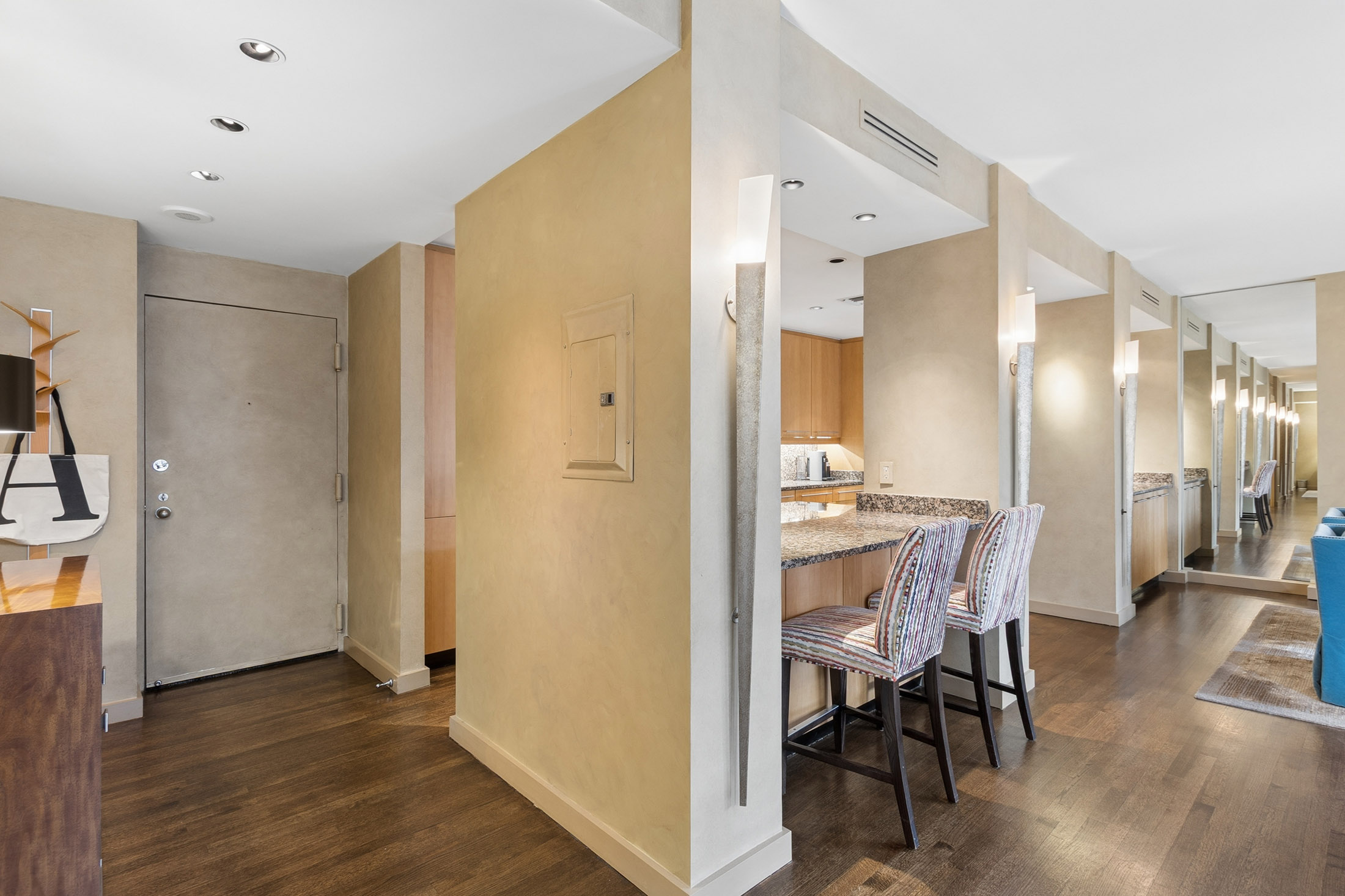  Embrace Midtown Living at Colony House - 物件實景