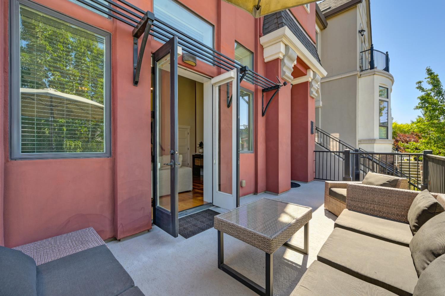 Sacramento, California, 95818, United States, 3 Bedrooms Bedrooms, ,3 BathroomsBathrooms,Residential,For Sale,1988052