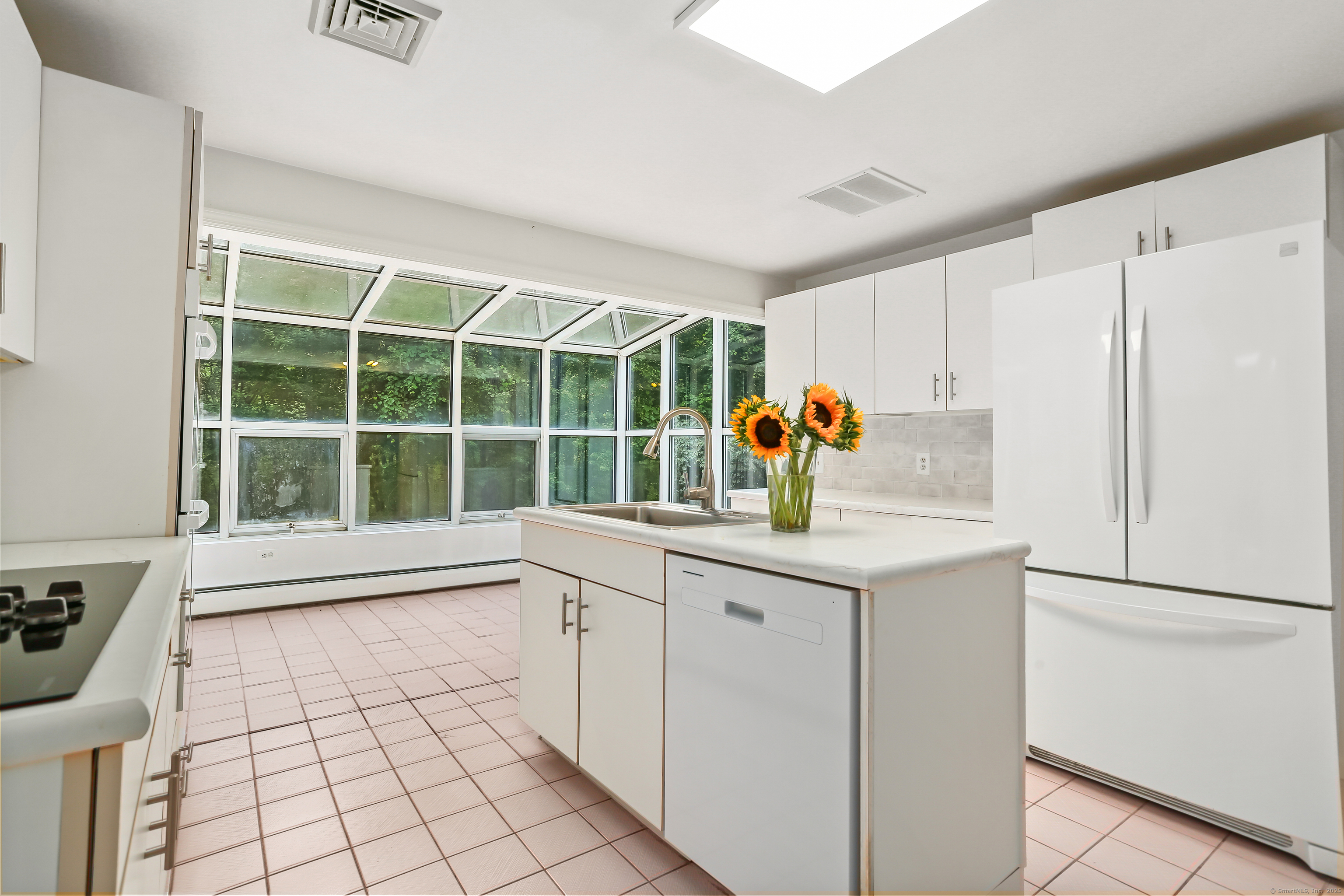Trumbull, Connecticut, 06611, United States, 4 Bedrooms Bedrooms, ,4 BathroomsBathrooms,Residential,For Sale,1938522