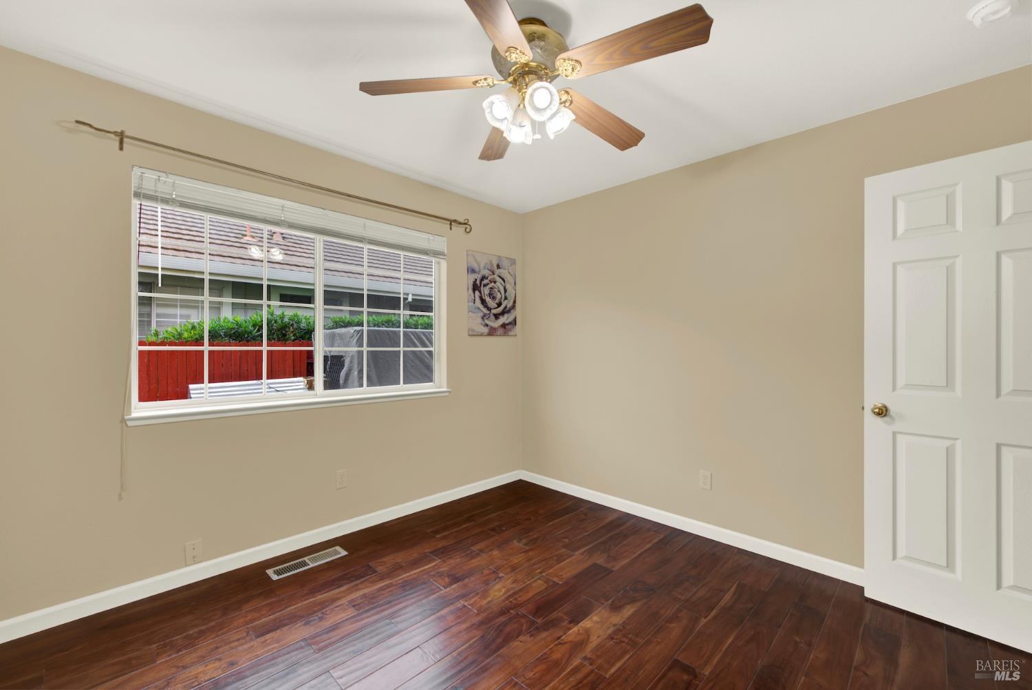 Dixon, California, 95620, United States, 5 Bedrooms Bedrooms, ,3 BathroomsBathrooms,Residential,For Sale,1992877