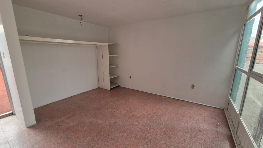 Iztacalco, Ciudad de México, 08200, Mexico, 9 Bedrooms Bedrooms, ,3 BathroomsBathrooms,Residential,For Sale,1918570