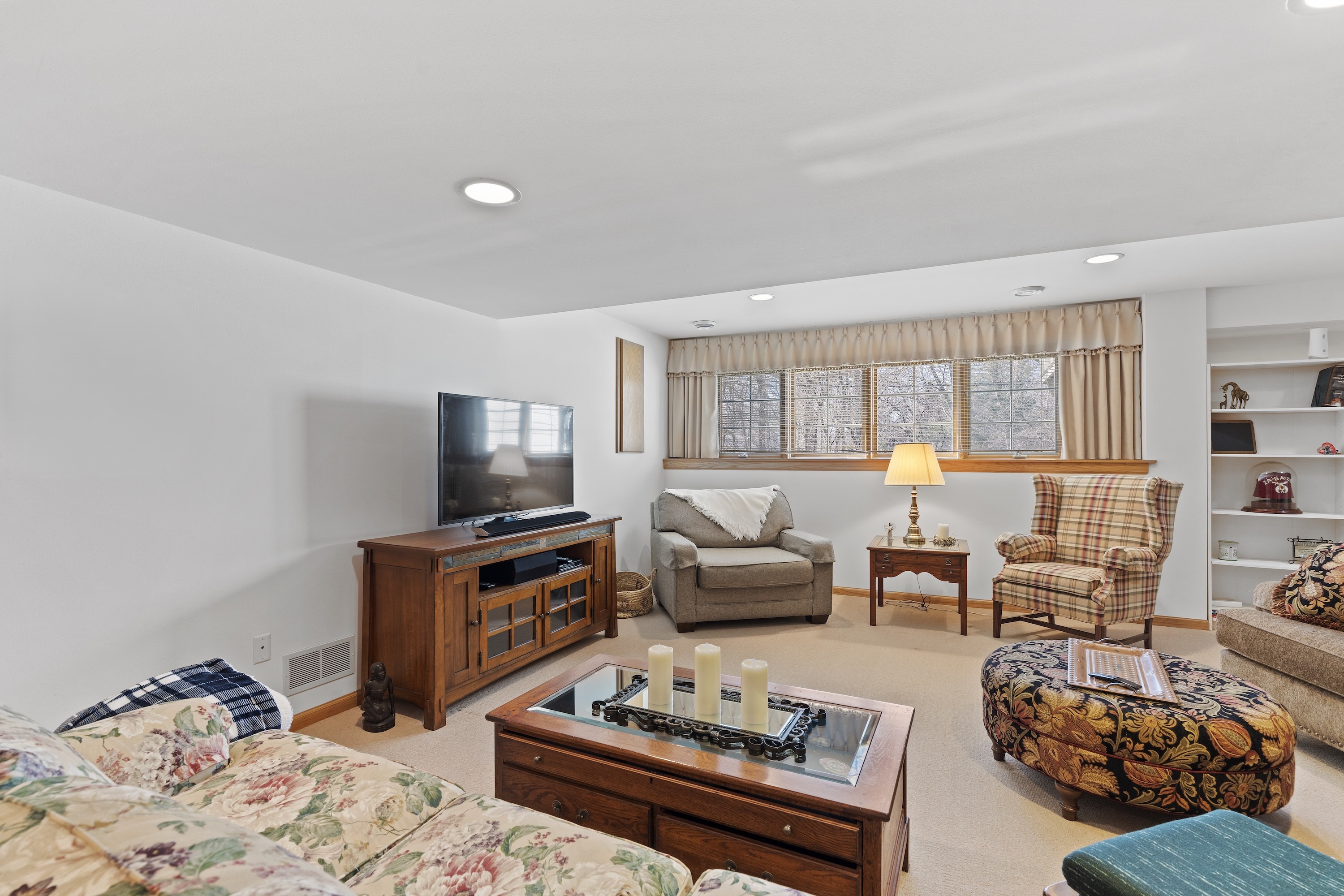  Spacious Side-by-Side Condo in Brookfield - 物件實景