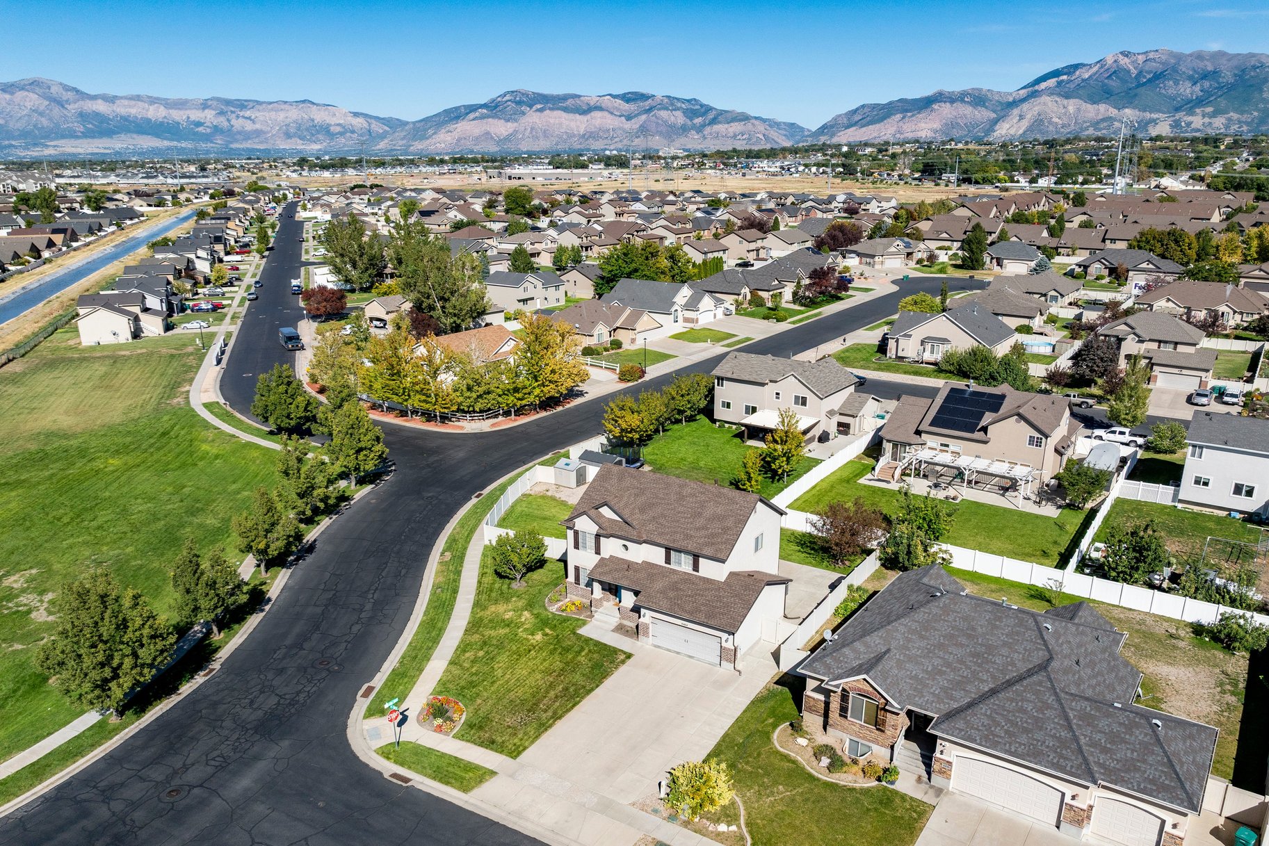  Fantastic Floor Plan in Great West Haven Location - 物件實景