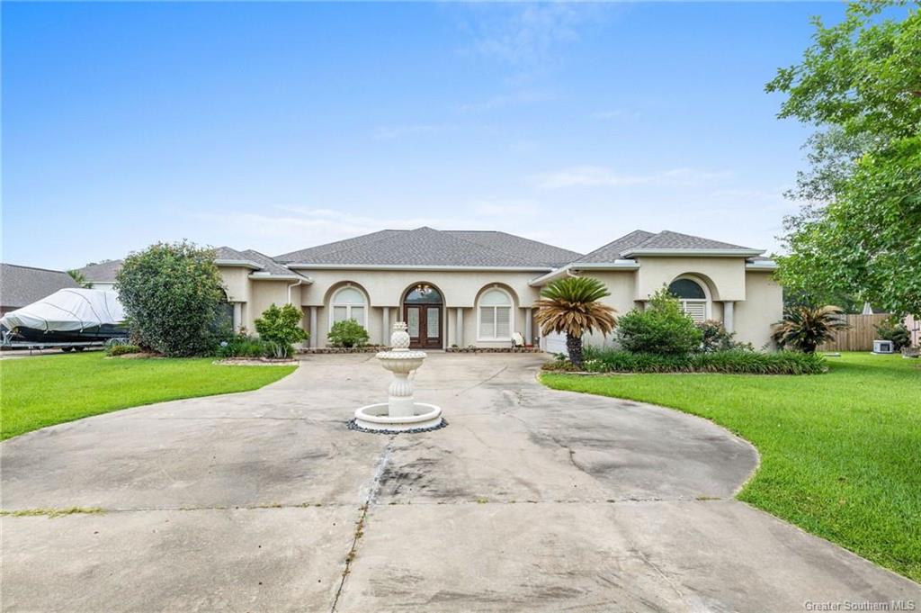 Lake Charles, Louisiana, 70605, United States, 4 Bedrooms Bedrooms, ,3 BathroomsBathrooms,Residential,For Sale,1977417