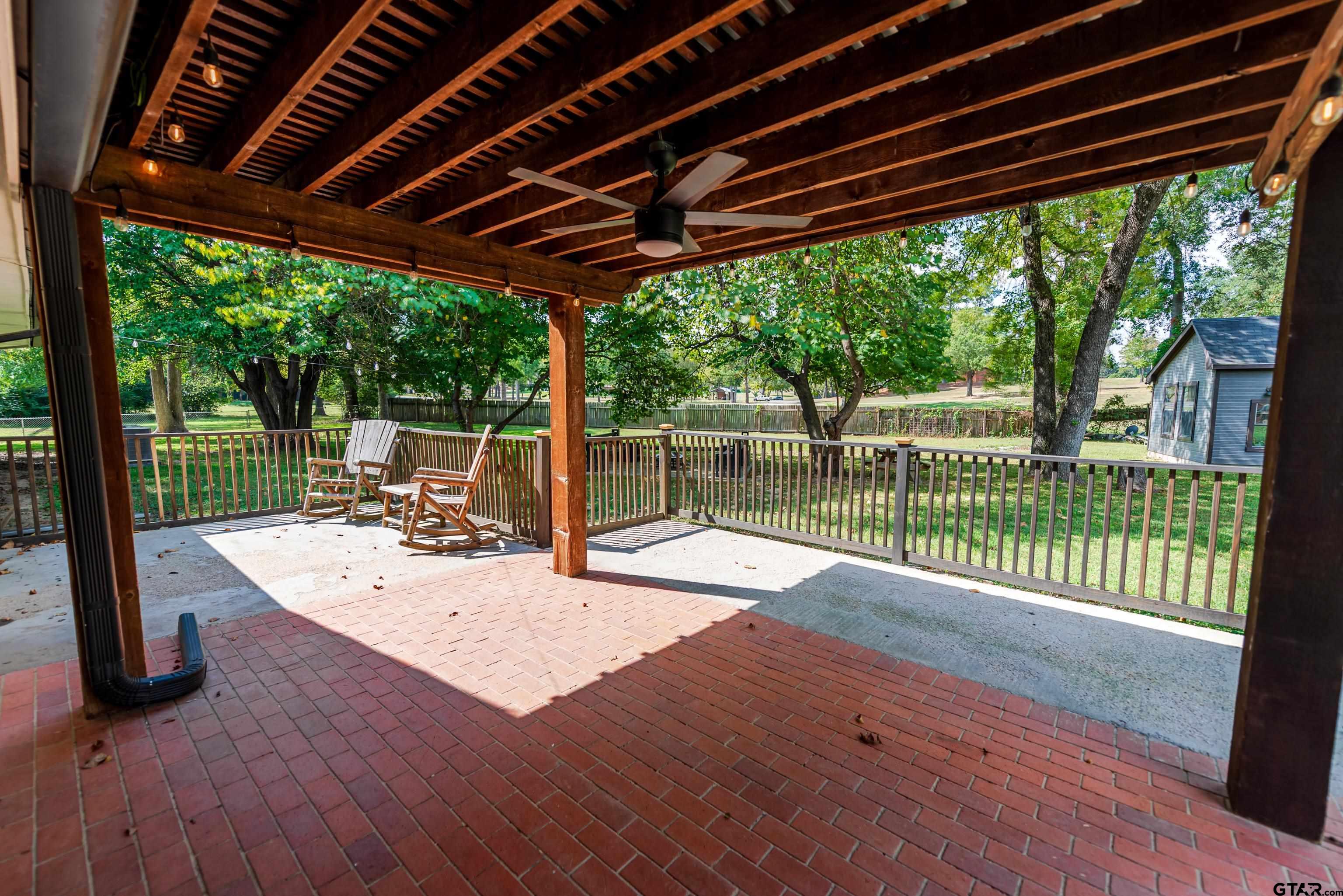 Mount Pleasant, Texas, 75455, United States, 5 Bedrooms Bedrooms, ,4 BathroomsBathrooms,Residential,For Sale,1975912