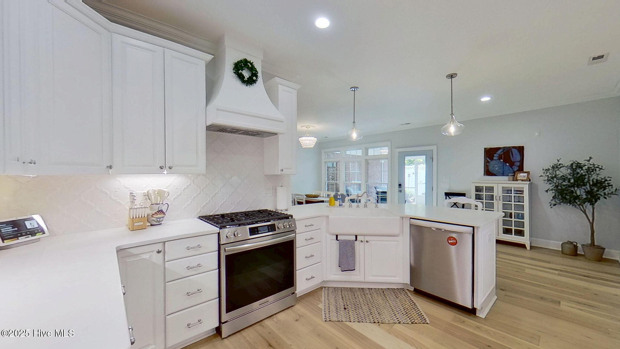 New Bern, North Carolina, 28562, United States, 4 Bedrooms Bedrooms, ,3 BathroomsBathrooms,Residential,For Sale,1858153