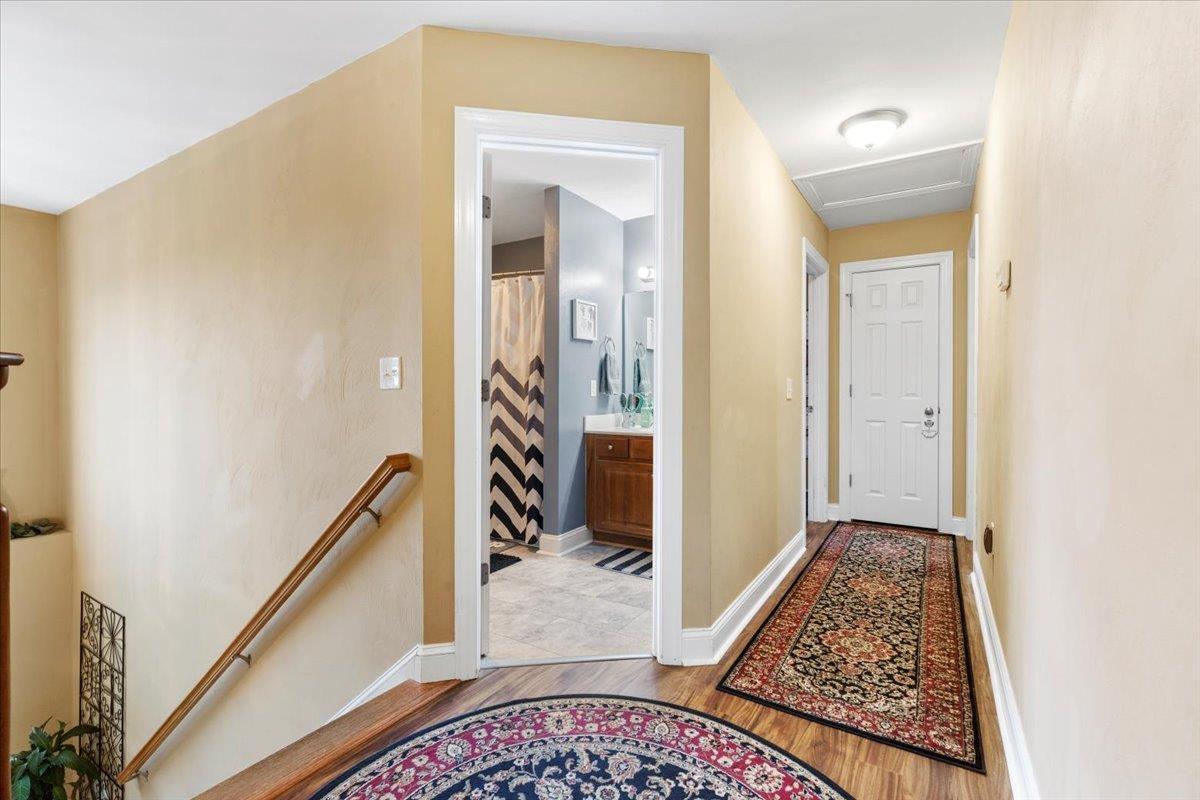 Blacksburg, Virginia, 24060, United States, 5 Bedrooms Bedrooms, ,4 BathroomsBathrooms,Residential,For Sale,1828215