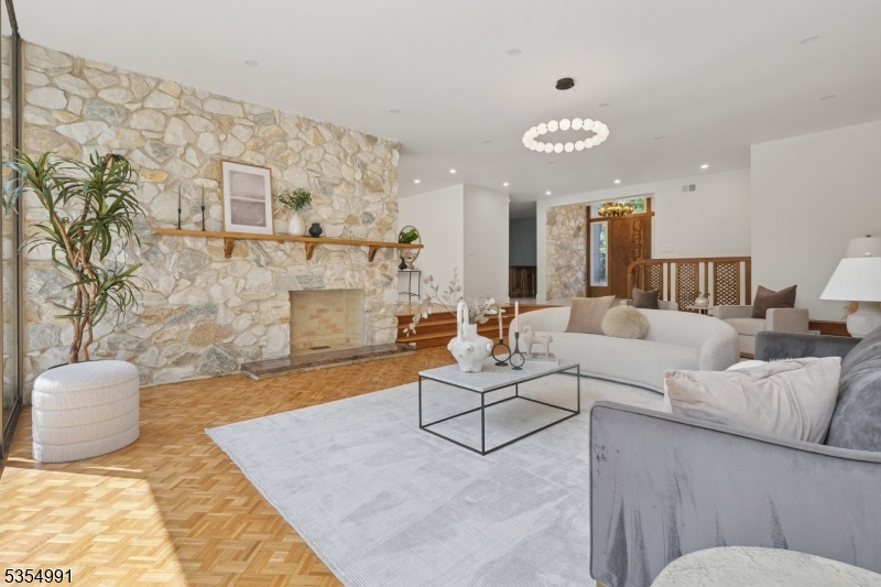 South Orange Village Twp., New Jersey, 07079, United States, 5 Bedrooms Bedrooms, ,4 BathroomsBathrooms,Residential,For Sale,1940447